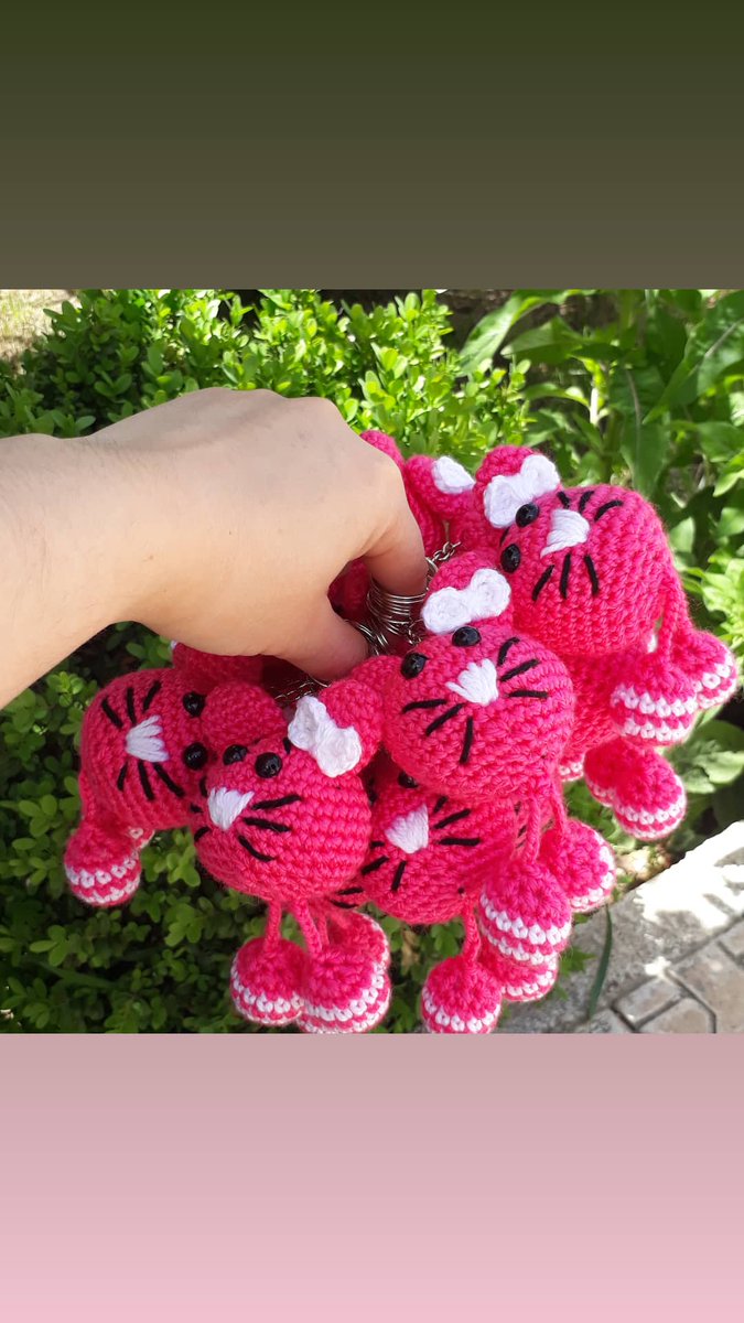 Bu sevimli Anahtarlıklardan yaptırmak isteyen yokmu?eşinize olur,sevdiklerinize olur hertürlü hediyelik olur bana dm den ulaşabilirsiniz.
Rt ve beğenilerinizi eksik etmeyin lütfen.🙏🙏🙏