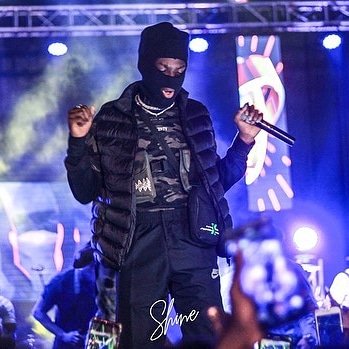 YabaleftonlineC's tweet photo. @heisrema wonderful performance in Abuja https://t.co/WEDS7U4eeJ