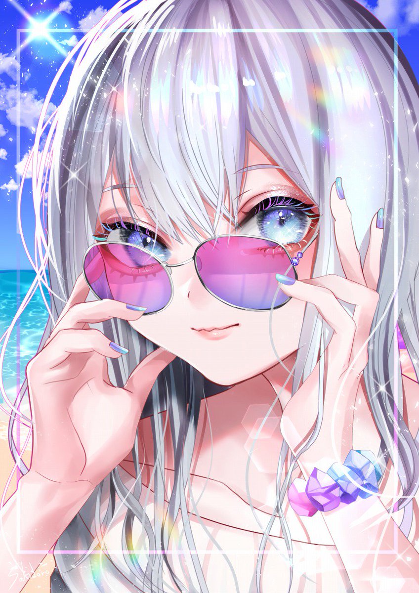 カラーサングラスすごい好き。夏を先取りました 」|さきどろの