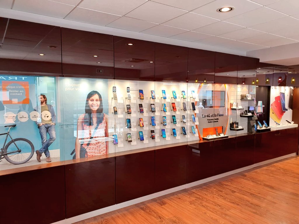 Bienvenue à la nouvelle équipe de la boutique #orange @GDT de Fécamp <a href="/OrangeNormandie/">OrangeNormandie</a> prête à vous accueillir avec #TouslessouriresGdt !
#MontruccestlaFibreOrange
@FannyOnier <a href="/fredcolard/">Frédéric Colard</a> <a href="/JacobsPierre/">Pierre Jacobs</a>