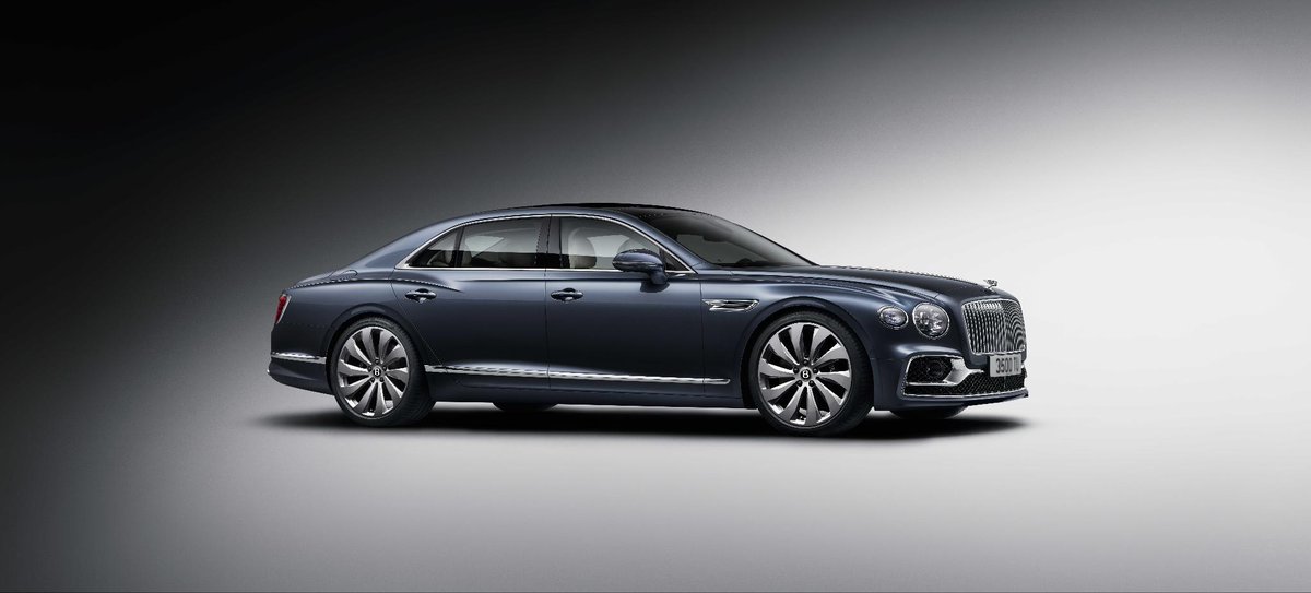 All-new #Bentley #FlyingSpur: sports sedan meets luxury limousine 

bentleymedia.com/en/newsitem/94…