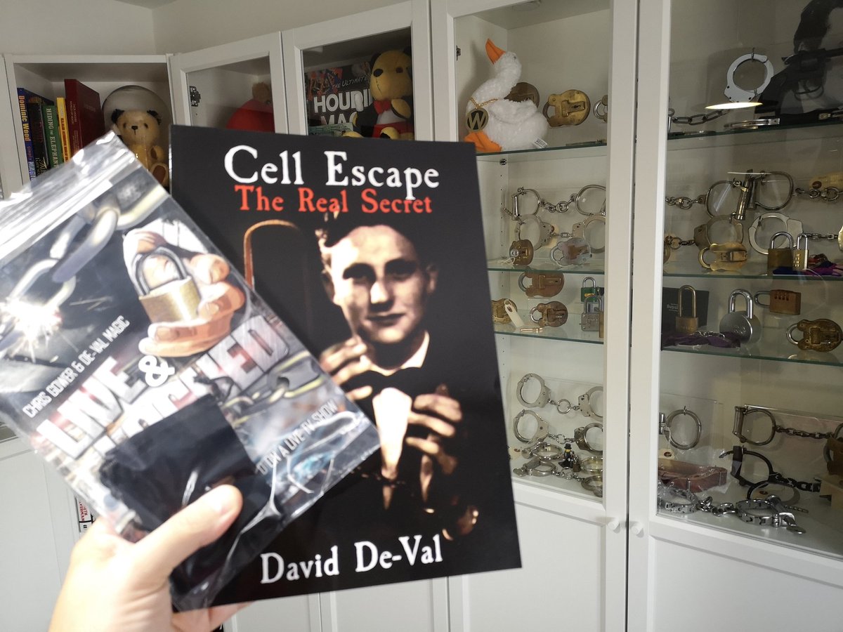 AllanJTaylor's tweet photo. @davidblaine We have got you a very special book and padlock. We are at your Manchester show tonight. How can @Becki_Elise and I get it to you. #excited #realormagic https://t.co/arUKKPbMAH