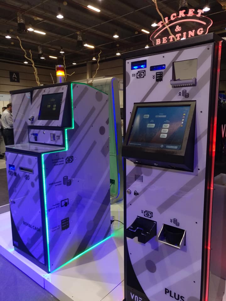 Expojoc's tweet image. @CajerosVNE nos ha mostrado su cobrador de apuestas. Recuerda que estarán hasta mañana en #Expojoc2019