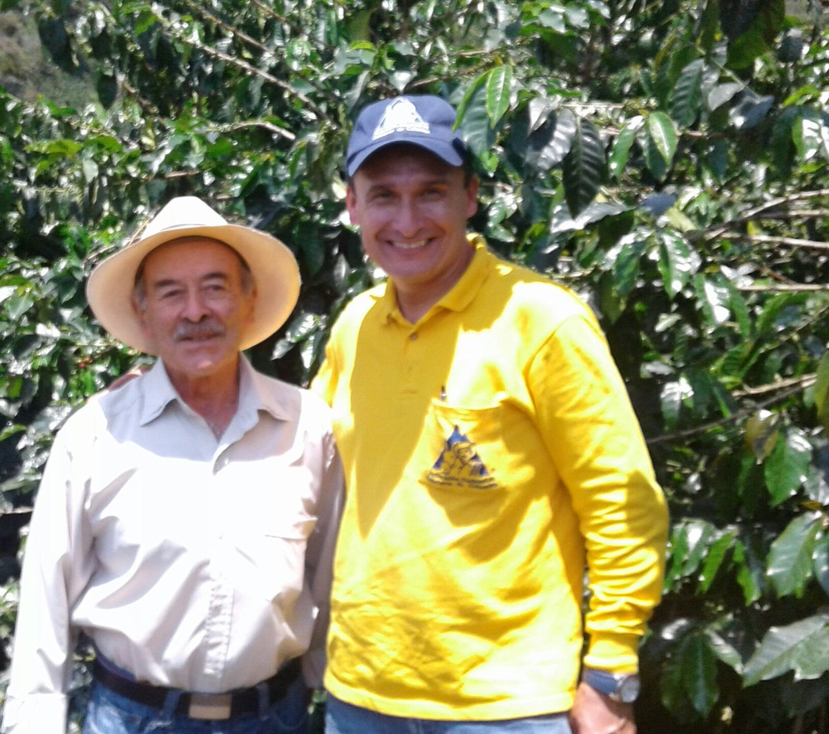 JCardenasLopez's tweet photo. El trabajo de Extensión Rural engrandece y transforma. Felicitaciones @FedeCafeteros https://t.co/MGiLgXcVQ8