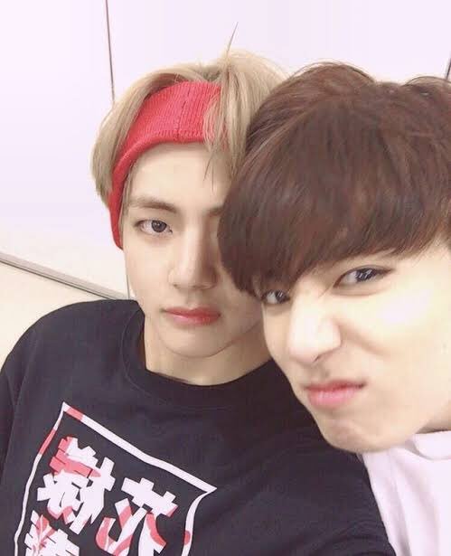 V91461470's tweet photo. กูจะไปมีคนอื่นได้ไง ใจทั้งใจมีแค่มึงคนเดียว ไอ้จอนจองกุก💗 @จอนจองกุก #รักผัว #จองกุก #วีกุก #กุกวี https://t.co/twdzLFQY53