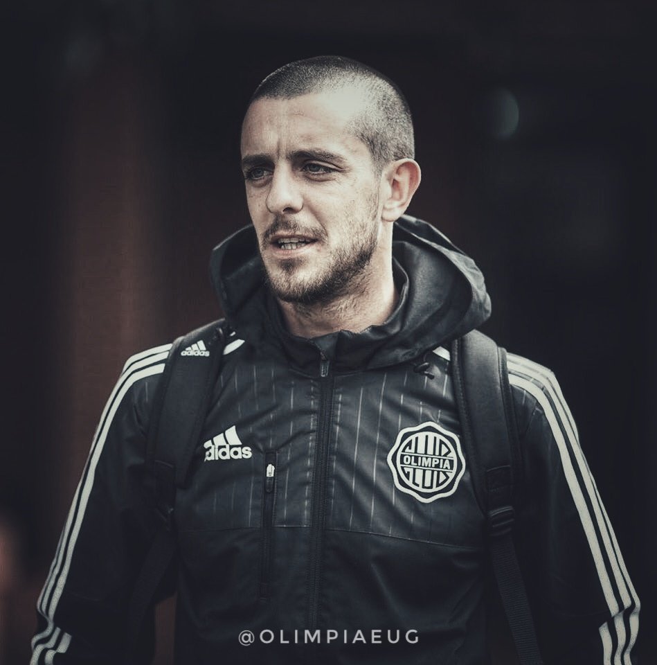 buzo de olimpia adidas