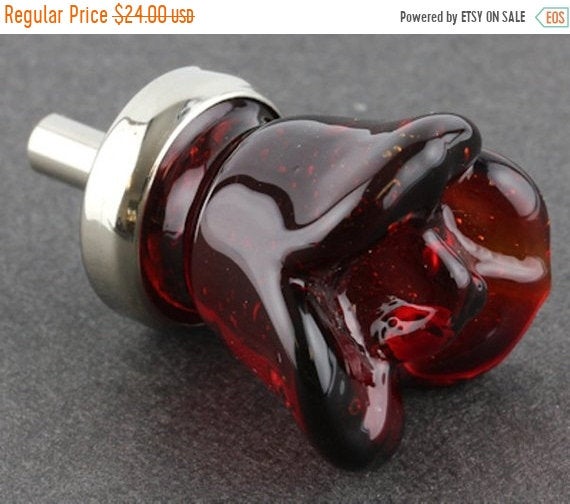 ECKandD's tweet image. On Sale Set of 3 Ruby Red Glass Rose Cabinet Knob Drawer Pull Flower tuppu.net/f25f3bcf #Etsy #chichimama05 #GlassKnobs