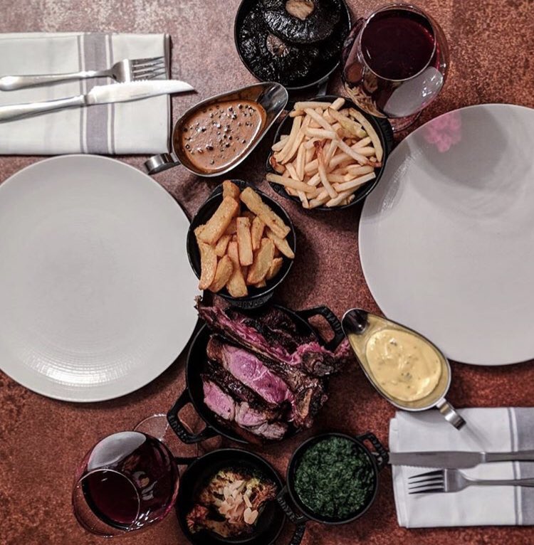 Sometimes it’s okay to share food 🥰 @brackleybutchers <a href="/enjoymaidenhead/">Enjoy Maidenhead</a> @makemaidenhead #sharingiscaring #foodporn #foodie #lovefood #dinnerdate #datenight #eatlocal #steak #chefsofinstagram #hospitality #maidenhead #berkshire #15queenstreet @staub_uk