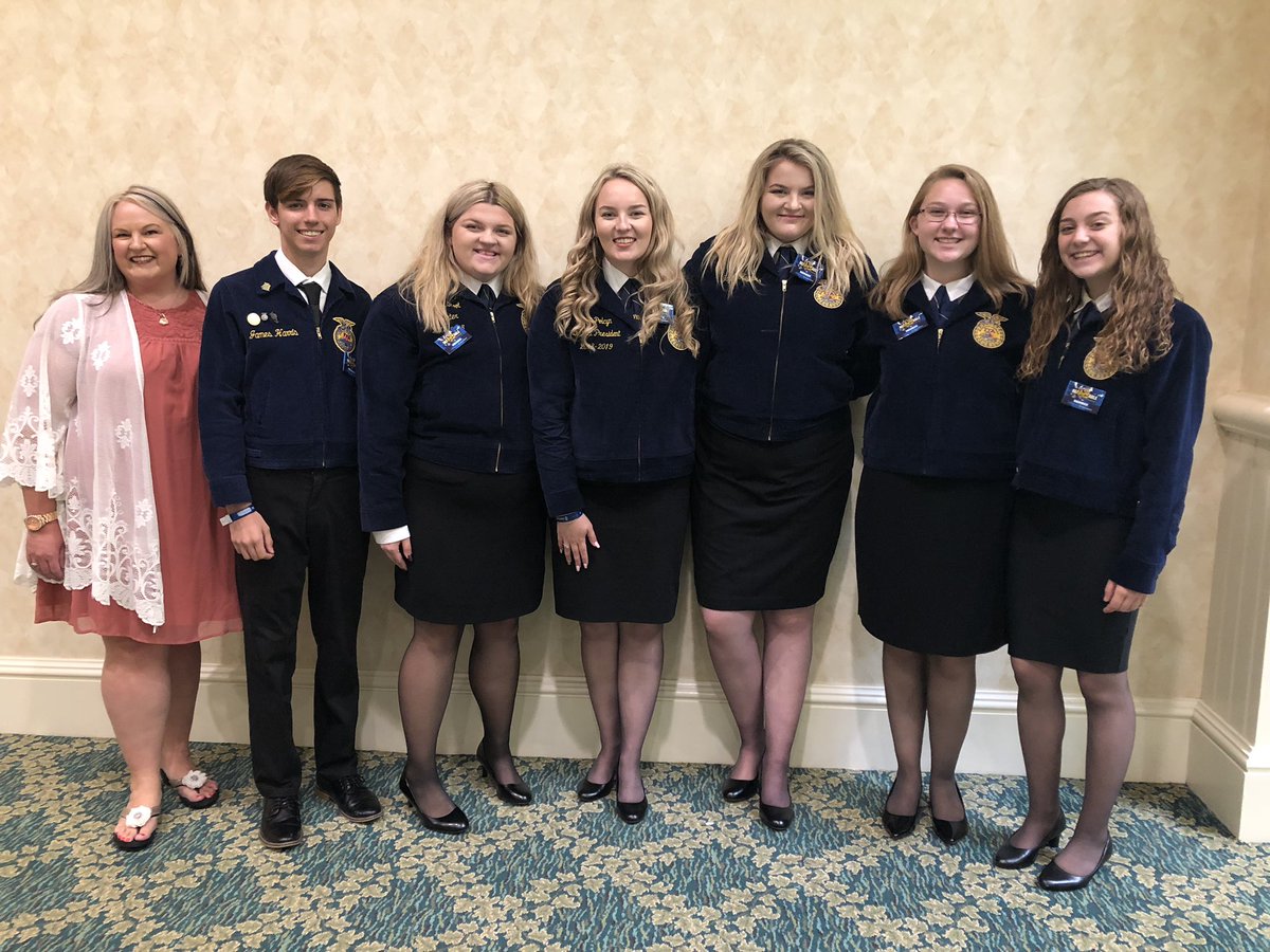 FarrahJohnson4's tweet photo. Parliamentary procedure preliminary at noon today! Good Luck!!! Be #reMARKableFFA @deltonasrFFA @DHSHappenings @CarbonellDHS https://t.co/dBDraXGJo8