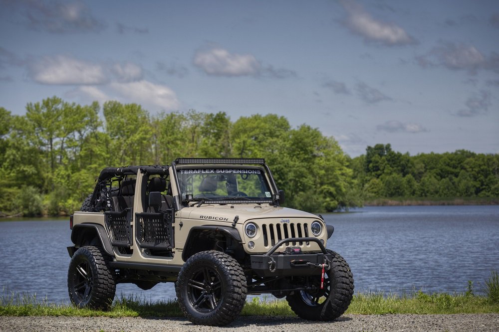 CARiD_com's tweet photo. From grocery getter to trail thrasher. @Jeep #TransformationTuesday #Tuesday #Jeeplife #jeeps #jeep #Carid #Caridcom #moreburnouts #offroad #jeepwrangler #wrangler #jeepbuilds #rubicon #liftedjeep #GetOutside #offroading #jeepfamily https://t.co/bPztcIO8rg