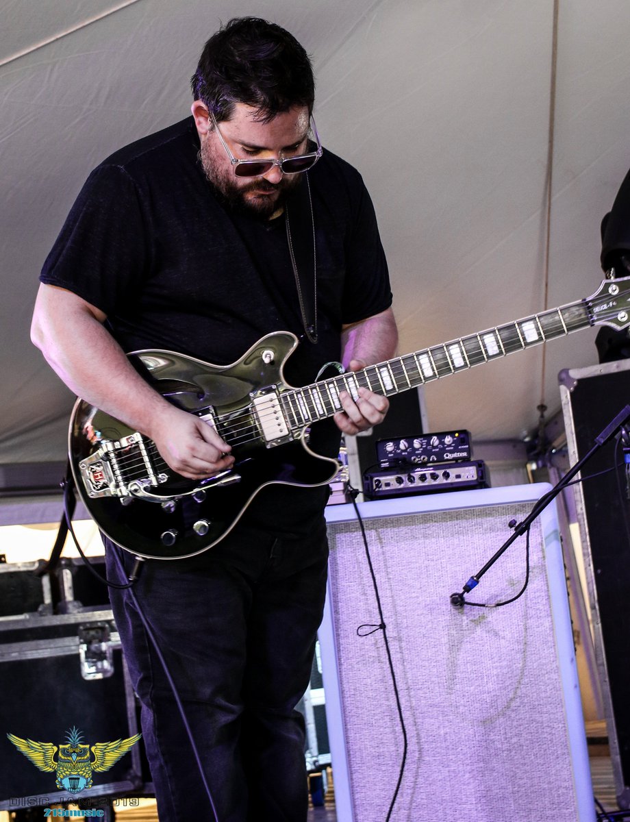 215Music tweet media