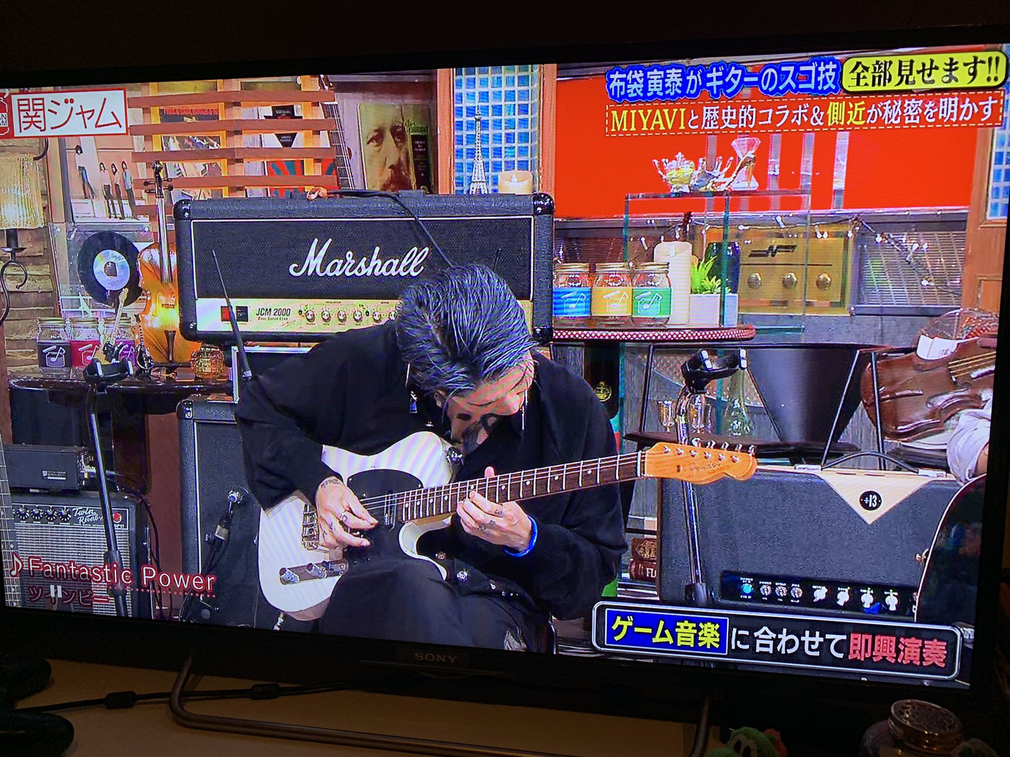 Mw岩井 関ジャム 布袋寅泰さんの回にゲストで呼ばれていたサムライギタリストmiyaviさん 初めて聴いた曲に即興でセッションする お題に選ばれた曲は 初代 ツインビー ステージ1のbgm めっちゃ格好良かった 一発でファンになりました 関