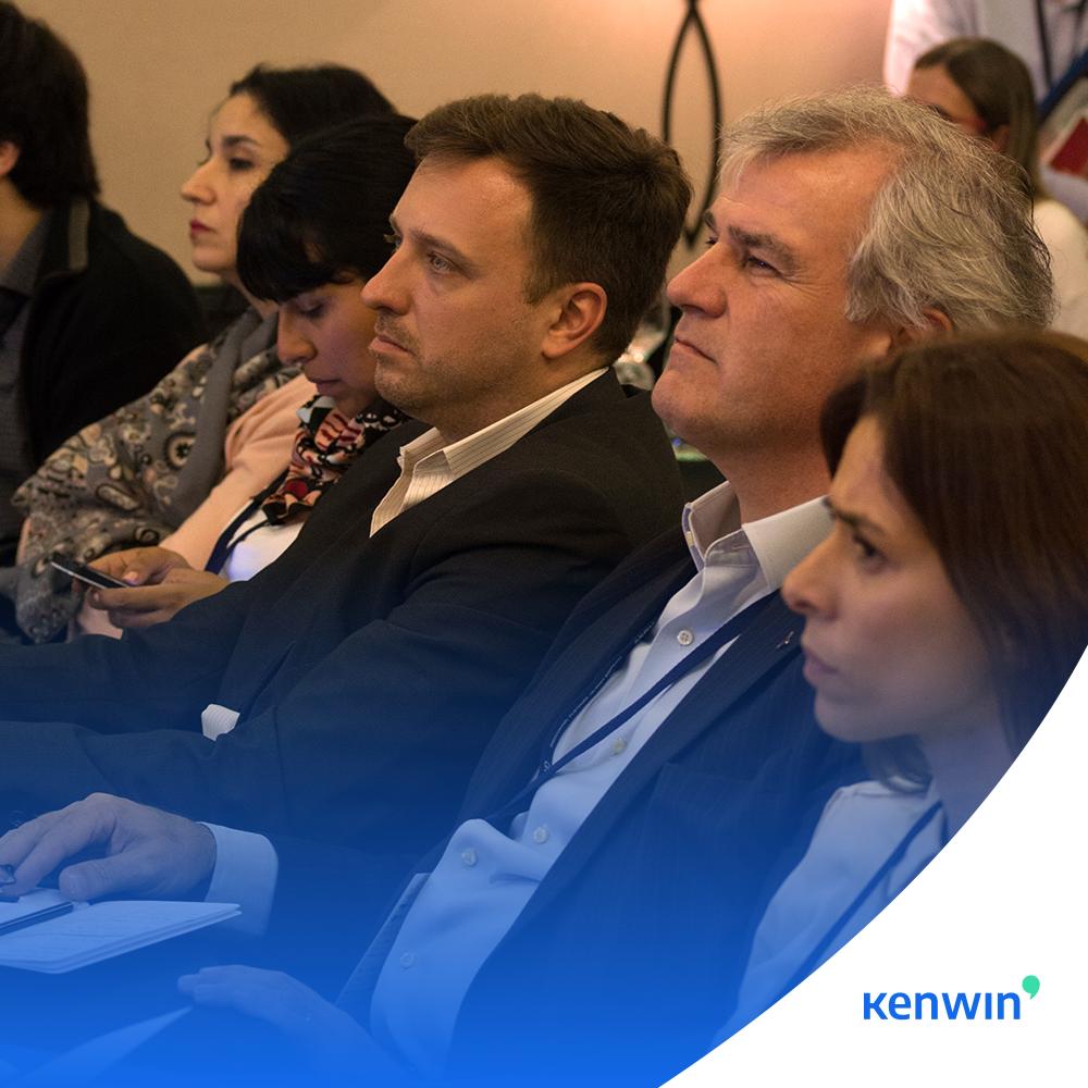 Feedback, monitoreos y seguimientos a granel, ¿cómo dar en el blanco y que lleguen los resultados rápidamente? Laura Fabro, Gerente de Consultoría en Kenwin, llevó a cabo un taller en el #CRIC y habló sobre la herramienta SMD: kenwin.net/smd #ExpertosEnExperiencias