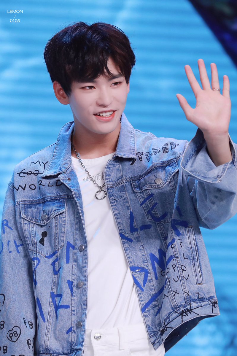 0105_lemon's tweet photo. 20190611 夏瀚宇生日会
          🥺
#Yaomingming #mingming #요명명 #요밍밍 #MINGMING #姚明明 #UNINE https://t.co/v7QZKn8YVB