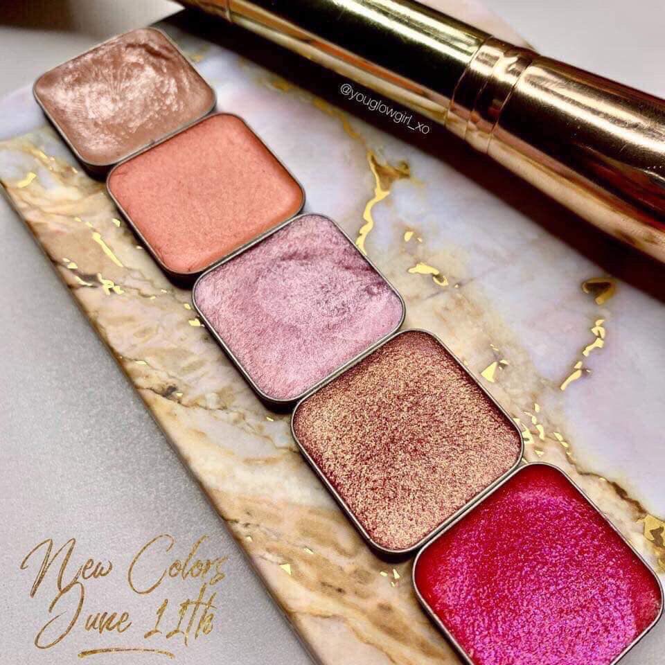 New lip/cheek colors being released today! 

glitzglam.maskcarabeauty.com/en

#maskcara #maskcarabeauty #maskcaramakeup #maskcaraartist #lipcolor #blush #makeuplooks #newcolors