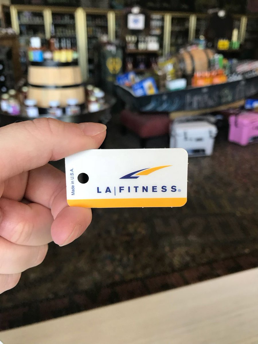 CraftBeerCartel's tweet photo. Anybody lose one of these in the past week? If you did, then you just found yourself a solid excuse to swing by and #treatyourself to some tasty brews while you’re here.
#lostandfound #lafitness #willrunforbeer #willsquatforstouts  #CraftBeeCartel #Beerfamous https://t.co/zGvll8otyF