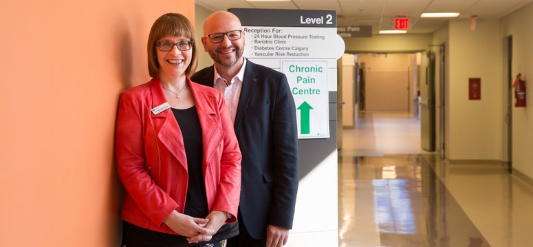 UCalgaryMedicine (@ucalgarymed) on Twitter photo UCalgary partners with AHS & <a href="/CPSA_CA/">CPSA</a> to create a new course to equip family docs and specialists with the skills to help patients reduce their reliance on opioids: ow.ly/wvu930oVfQu UCalgary partners with AHS & <a href="/CPSA_CA/">CPSA</a> to create a new course to equip family docs and specialists with the skills to help patients reduce their reliance on opioids: ow.ly/wvu930oVfQu