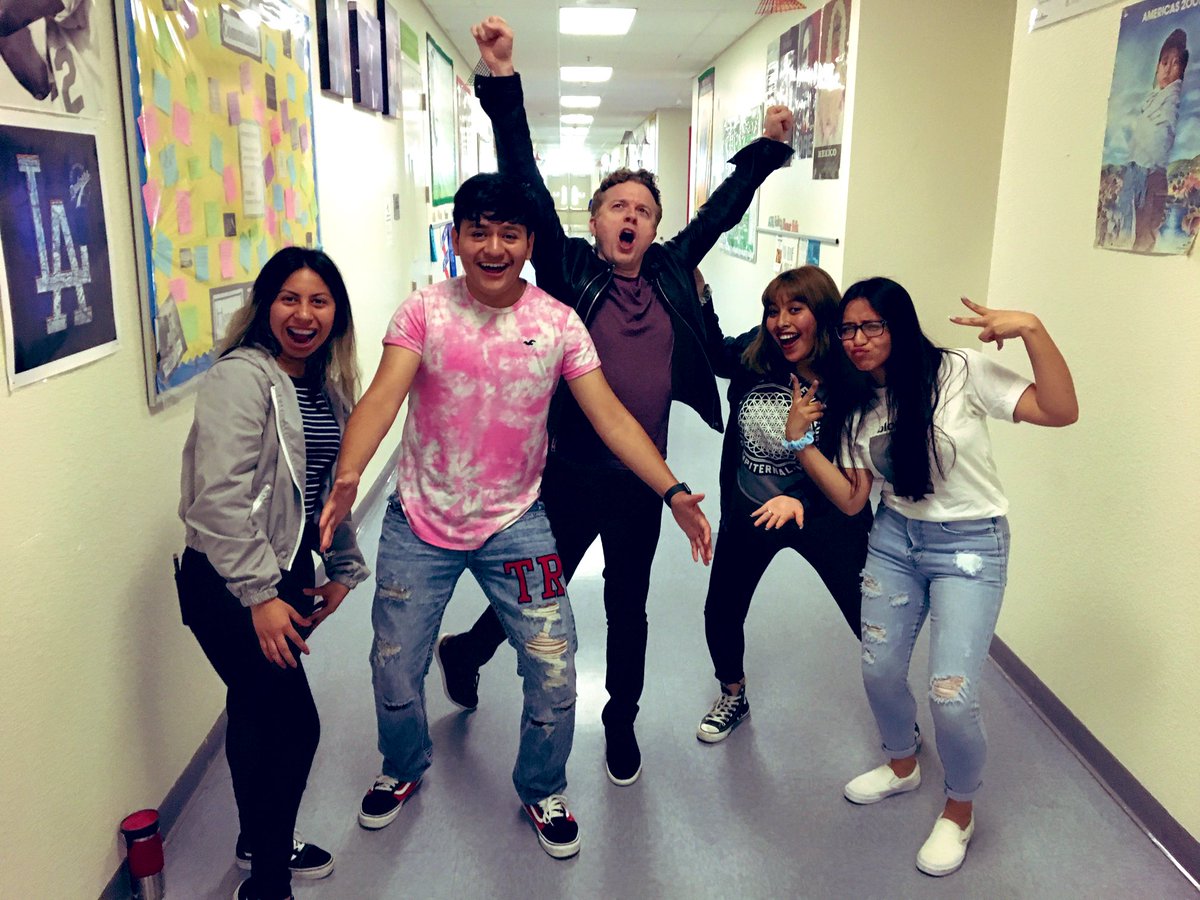 JoJoWright's tweet photo. Met some amazing students x educators! Thank you Animo Jackie Robinson Charter High School! 📚 #DiscoverCharters #Studentcentered #PublicSchools #edchat Education is CRUCIAL! https://t.co/qTUcaOKQFZ 🎓 #JoJoOnTheRadio https://t.co/CXDC8Pa0SM