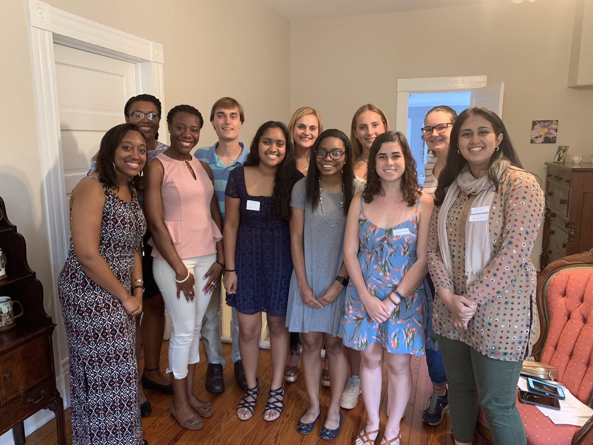 They’re here, they’re here, they’re here!!! 😍🤩🥳 Orientation + the welcome dinner last night were a BLAST— We love our 2019 cohort!