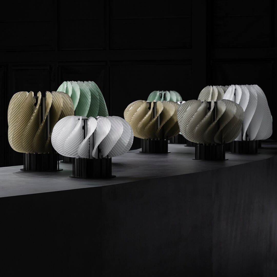 WonderglassLtd's tweet photo. Horah, by #rawedgesdesignstudio rotates continuously in motion allowing light to dance by it. Horah takes its name from the Israeli dance.
📷: Raw Edges Design Studio
#WonderGlass https://t.co/g7j5GWsUnz