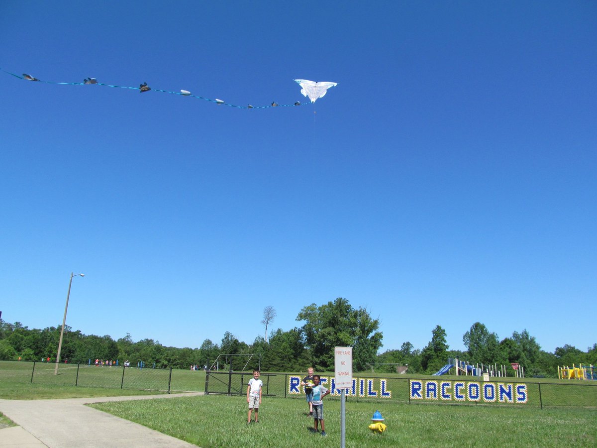 BethHalterman's tweet photo. JOY in the JOURNEY! Kite flying friends on a beautiful almost summer day! βοΈ#RESLearnLeadSucceed #BringItOnSummer https://t.co/a71rGkCx6l