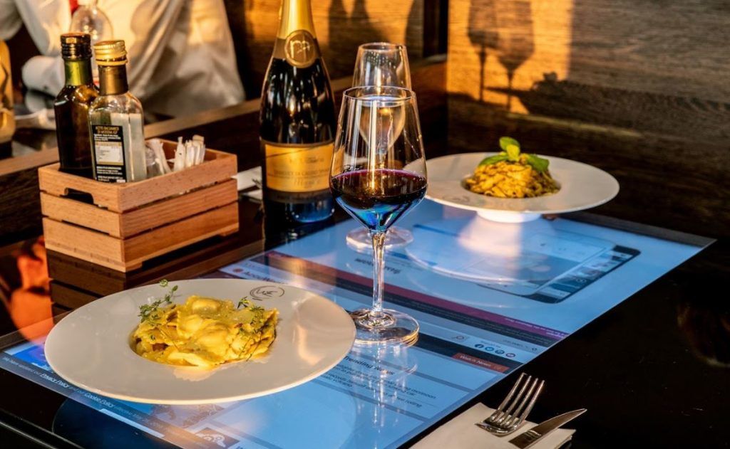 WiSpot's tweet photo. Dai cibi "senza" all'#alcoolfree, passando per parole chiave quali #contaminazione e (ovviamente) tecnologia...
ecco i trend del futuro per il settore #foodanddrinks.
https://t.co/IhRDTFxOep
#wispot #localbusiness #foodmarketing #restaurantmarketing https://t.co/A0vRZqE0QX