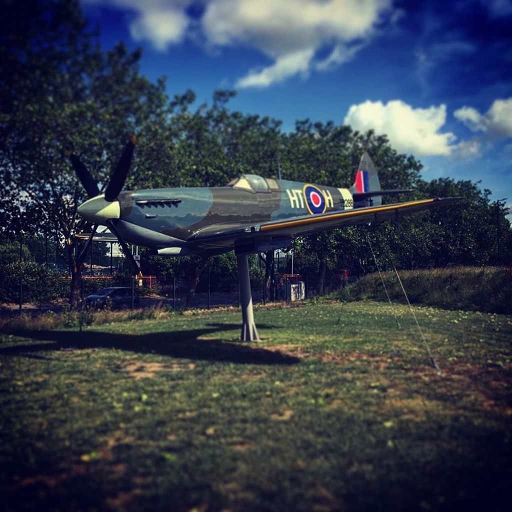 pentax_kozo's tweet photo. Supermarine Spitfire Mk IX
スーパーマリン・スピットファイヤMk IX
#rafmuseum #airplane #spitfire #exhibition #worldwar2 https://t.co/VUNvK6CkCP https://t.co/zBizXSNoVe