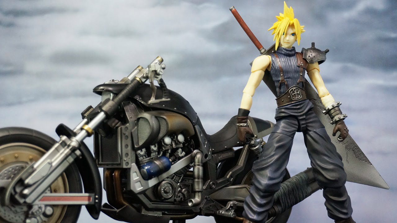 プレイアーツ FF7 ハーディデイトナ バイクのみ ロピア 爆買い FF7』の設定画を再現！クラウド＆バイク