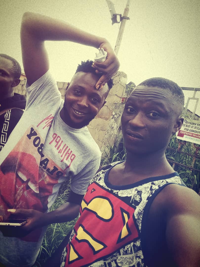 Adebo35601094's tweet photo. Under the weather https://t.co/UMGJnE5ufg