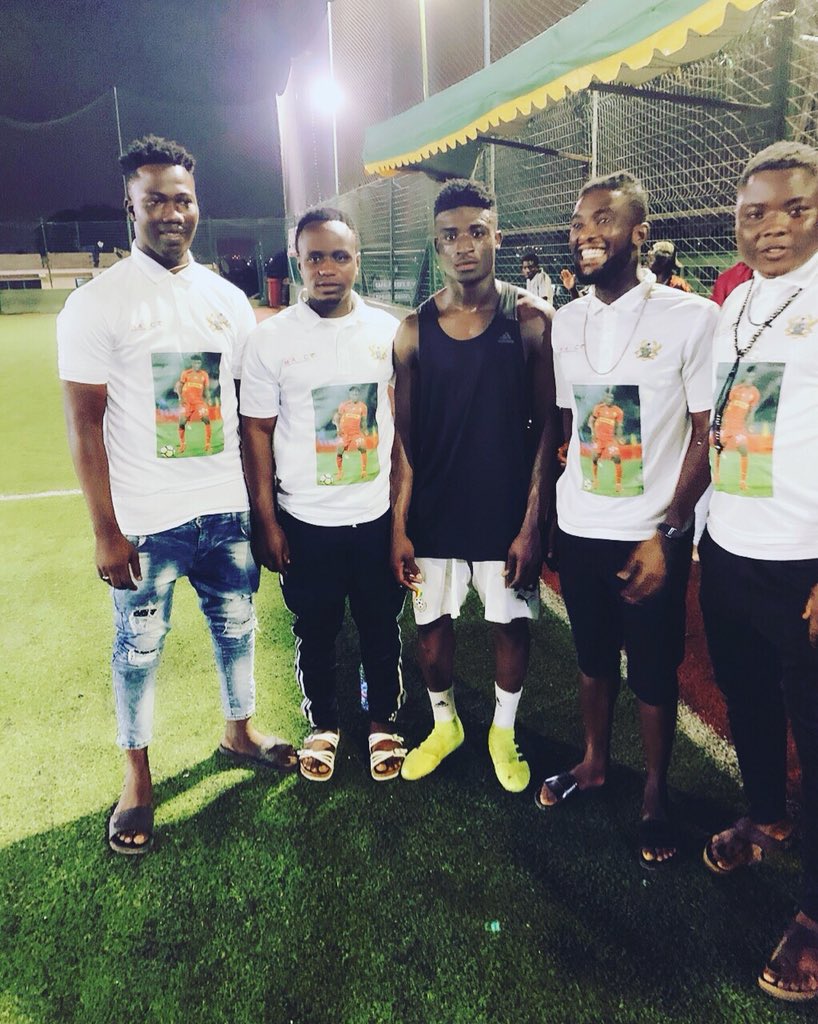 RuddestSupreme's tweet photo. 🔥#FreeLifeLiving🔥 The #KudusDream Supporting Club With The King 👑 @KudusMohammedGH 🦅🙏💪🏿❤️⚽️🔥💯
#Maestro10⚽️💯💪🏿
#MK39⚽️🦅💯🔥❤️
#YoungLegend⚽️💯🙏🦅
#TheLion⚽️🔥🦁💯🙏 https://t.co/fjm76ahkeb