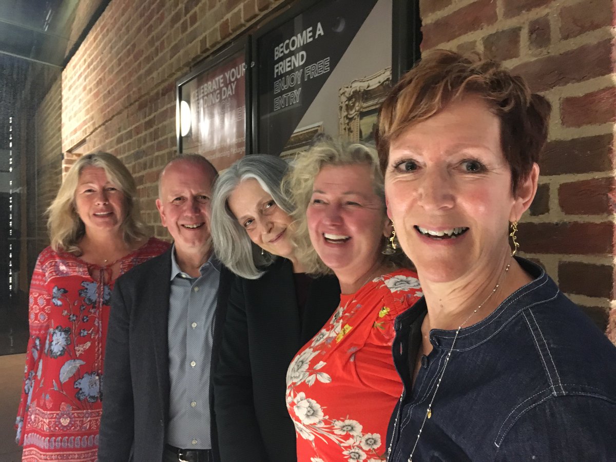 An amazing evening watching #ShakespeareinLove at Dulwich Picture Gallery followed by a Q&amp;A with the film’s Oscar winning producer David Parfitt, &amp; Liz Barron co-founders of Trademark Films .
 
<a href="/DulwichGallery/">Dulwich Picture Gallery</a>
#ActorArtistLegend 
<a href="/LouiseWood13/">Louise Wood</a>