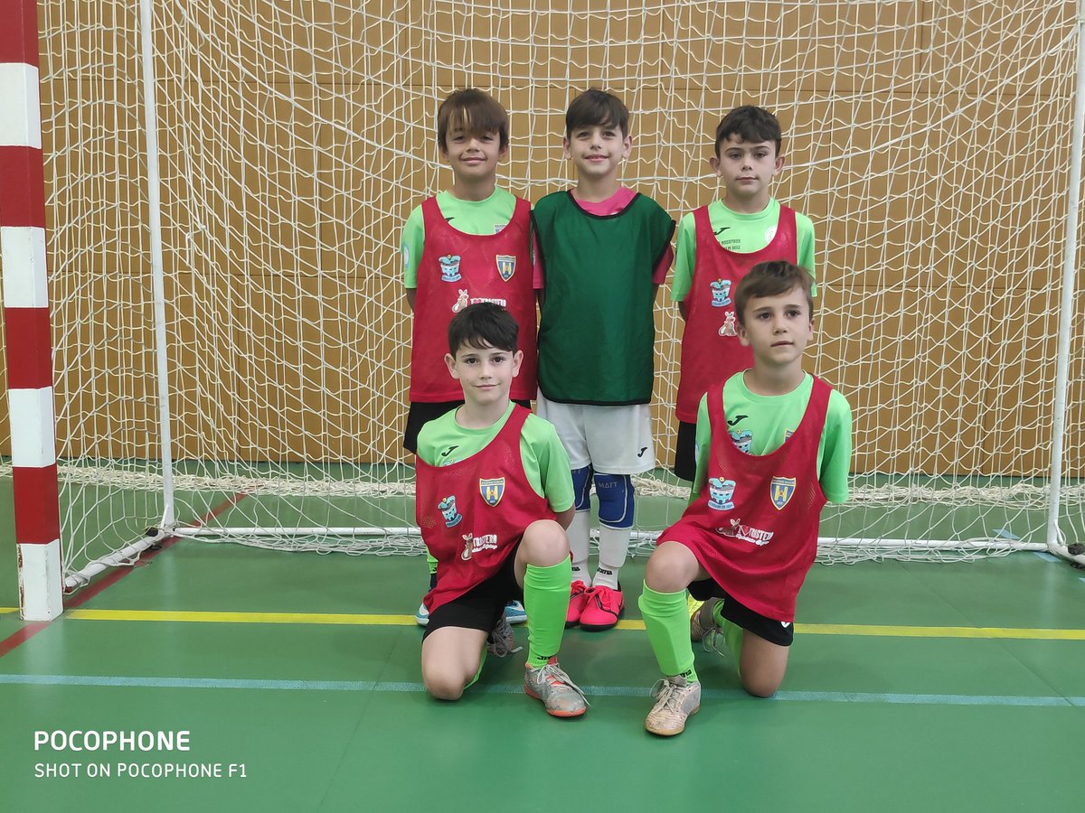 <a href="/justoSER/">Justo Rodríguez</a> Hola,soy entrenador del <a href="/CDGironFS/">CD Girón FS Oficial</a>/ <a href="/udplayademalaga/">UD PLAYAS DE MALAGA FS</a> y me gustaría q nombraras a los 5 guerreros q quedaron 4° en la Copa de España de clubes sin cambios en el programa de hoy. 
Alejandro Pérez
Paquito Bustamante
Juan zafra
Dani Pacheco
Juan
Sería muy grande para ellos