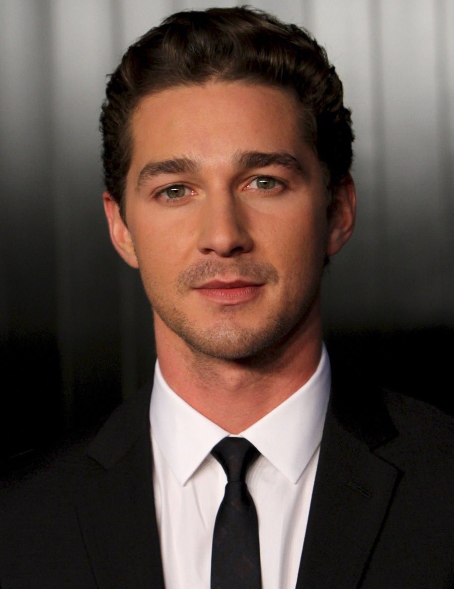 Happy 33rd birthday ti Shia LaBeouf, born on this date in 1986. 