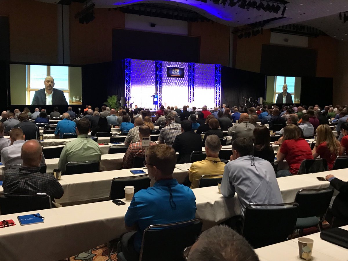 Geoff Copper, President &amp; CEO of the RFA addressing a packed house @ #FEW19. Discussing #e15 and small refiner waivers. ⁦<a href="/EthanolRFA/">Renewable Fuels Association</a>⁩ ⁦<a href="/renewablefuel/">Missy Ruff</a>⁩ ⁦<a href="/EthanolMagazine/">Ethanol Producer Mag</a>⁩