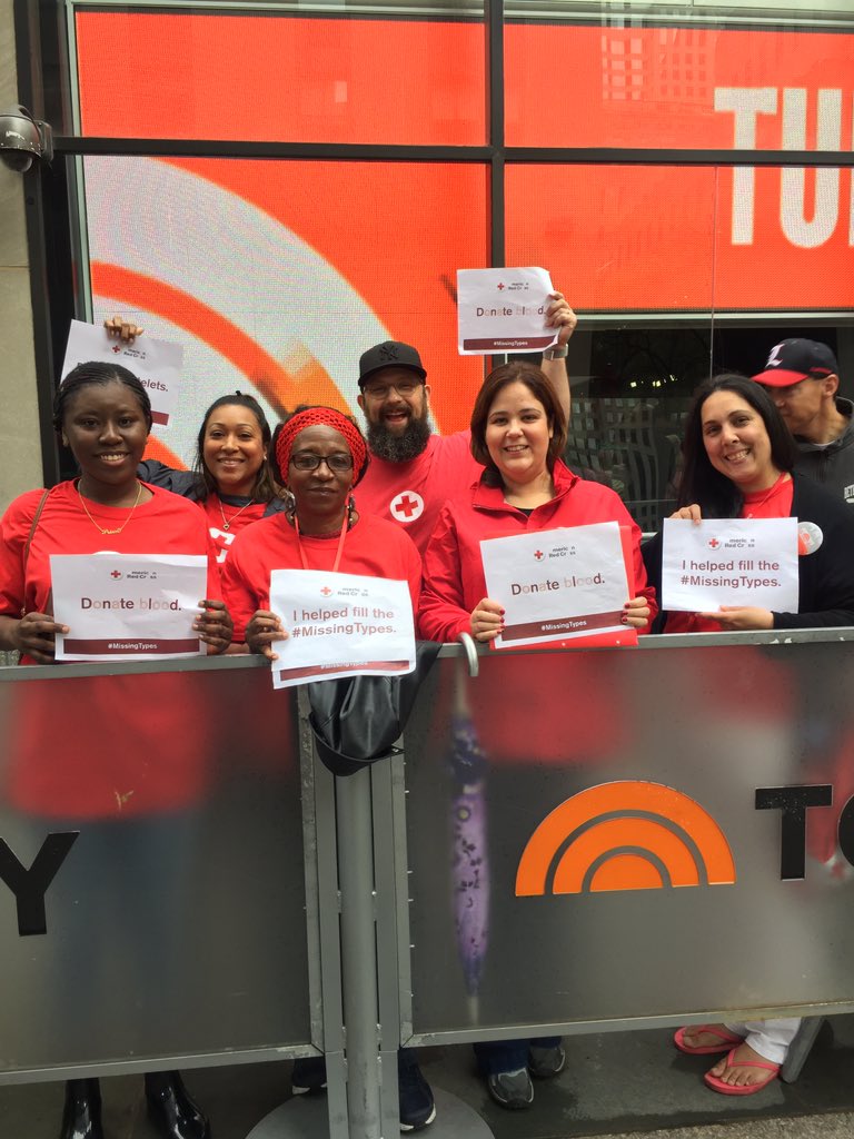 redcrossny's tweet image. Our #RedCross volunteers were so excited to help kickoff the #MissingTypes campaign on the @TODAYshow plaza! YOU can help fill the #MissingTypes. Visit rcblood.org/2EQvjsf now to schedule your appointment to give blood or platelets. #TODAYplaza