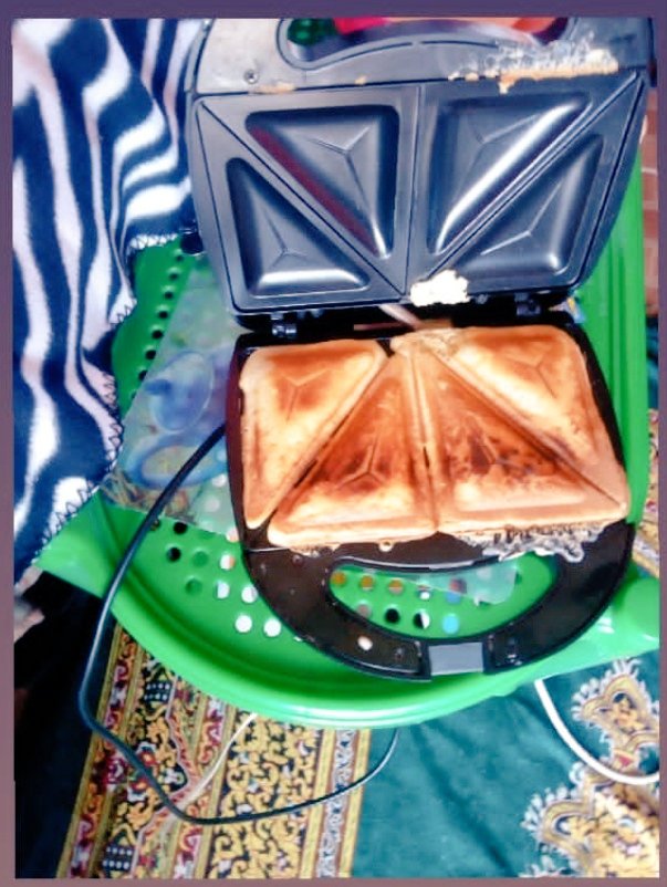 Rio_Tito_'s tweet photo. @MyRamtons My father's favorite dish prepared by ramtons appliance is sandwiches,, he says it's healthy, easy to prepare and the sandwich toaster doesn't consume a lot of electricity #FathersDayWithRamtons @muwalalo @GradusMOchieng @joyjoyCv https://t.co/1ZjkOrxKW4