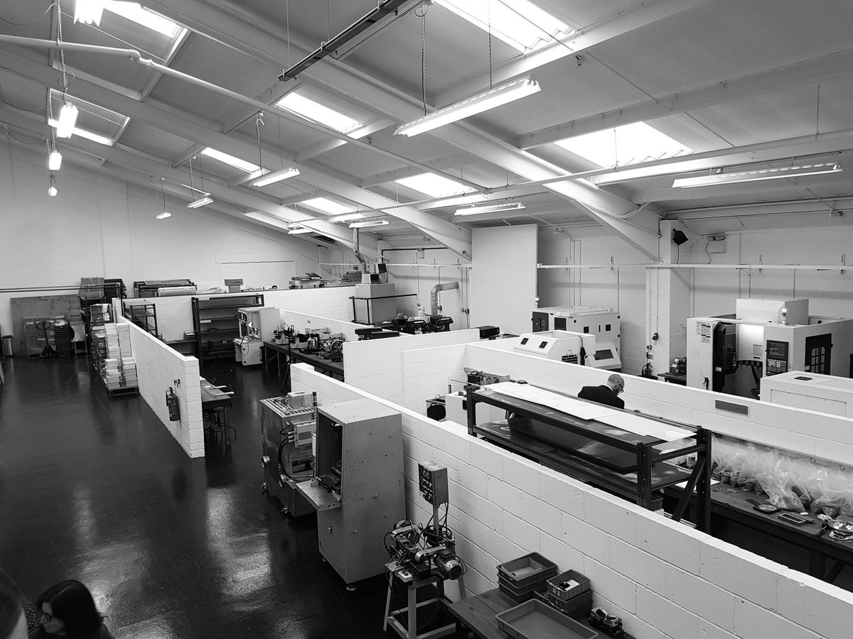 AndyLorrimar's tweet image. #catchlondon #bootsopticians #tomdavies #bespokeeyewear @tdtomdavies great day, loving the insights into spectacle manufacturing #madeinengland