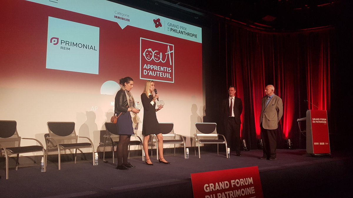 PraemiareimFR's tweet image. [#ENGAGEMENT] #Primonial REIM lauréat du Grand Prix de la #Philanthropie pour son action avec les @AAuteuil. Remise de prix au @GrandForum2019 organisé par @gestionfortune et @invest_mag.