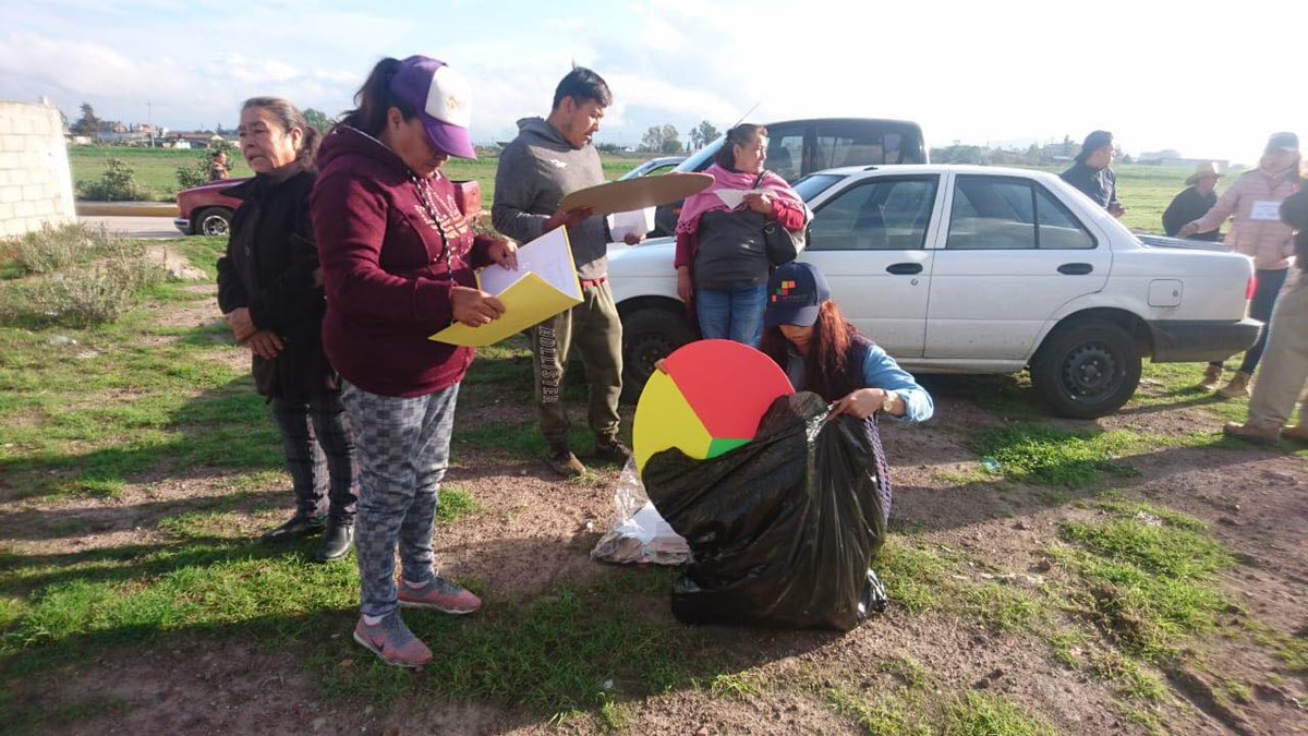 AscensoC's tweet photo. "2daFASE"Hoy nos encontramos en la comunidad de Santa Ana Hueytlalpan, #tulacingo, en la entrega de los proyectos que otorga el Gobernador @omarfayad dentro del marco del programa #HIDALGO_TE_NUTRE, @Car_Muniz #HIDALGRO_CRECE_CONTIGO
@SEDAGRO_HIDALGO (mod de prod de guajolote) https://t.co/s0nFN3M99k
