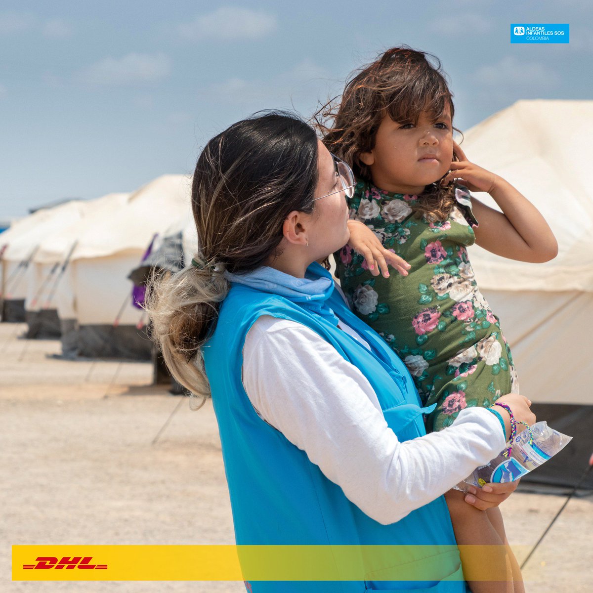 DHLPaket's tweet image. Eine ganz besondere Lieferung nach Kolumbien 💛: #DHL spendet zwei Computer Labs an SOS-Kinderdörfer weltweit, damit sich in Not geratene Menschen im Nordosten Kolumbiens wieder eine Existenz aufbauen können. bit.ly/2Ksge3O #SOSChildrensVillages #50YearsOfDHL #DHLGoTeach