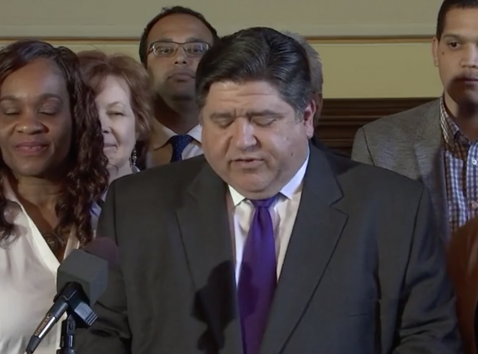 ujamaaconstruct's tweet image. The Illinois General Assembly has passed the state’s first Capital Bill in 10 years – a $45B multi-year package of transportation (horizontal) and building (vertical) improvements. chicagoconstructionnews.com/illinois-gener…