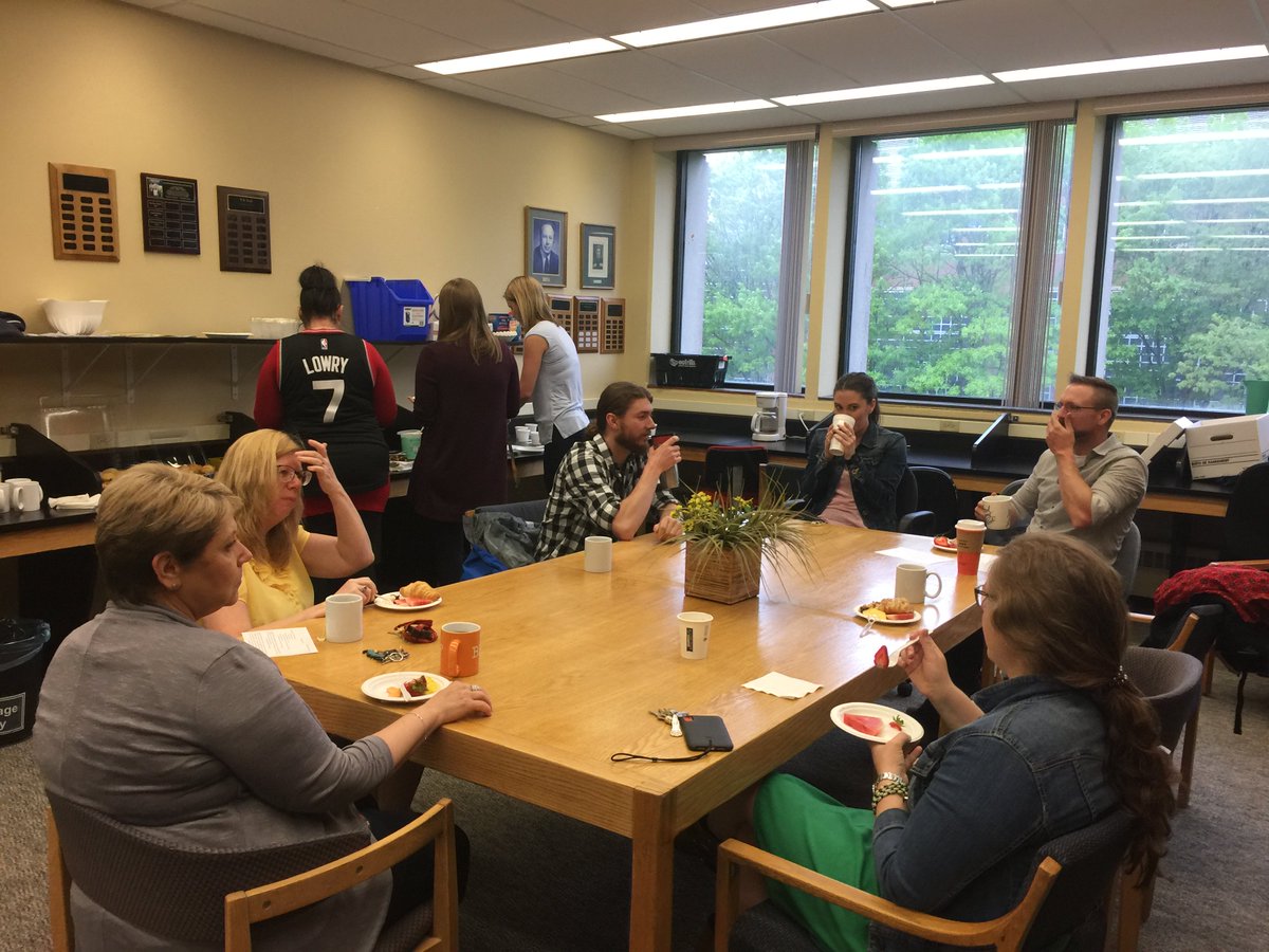 UofG_HHNS's tweet photo. ☕️ Wellness@Work Kick-Off a Success!
 
🎟️ Geoff Power Wins Raffle! - 1st Gift Card of the Season!

📝 Our Top Voted Activities:
🍔 1. FOOD
🎨 2. PaintNite
🧵 3. Ropes Course

💼 Stay Tuned Staff &amp; Faculty🎓
👉 #WellnessWork #HealthyWorkplace #HealthyStaff https://t.co/14A7wuXzKI