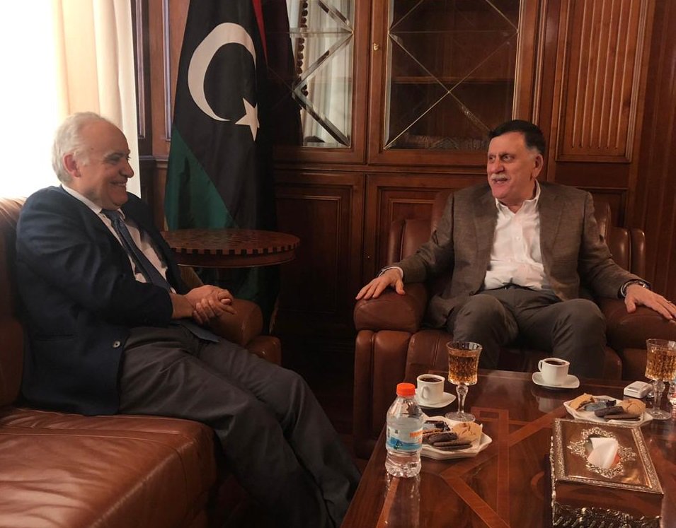 التقى الممثل الخاص للأمين العام للأمم المتحدة في #ليبيا غسان سلامة اليوم في طرابلس برئيس المجلس الرئاسي لحكومة الوفاق الوطني السيد فايز السراج للتباحث حول آخر التطورات والتشاور بشأن العودة إلى طاولة الحوار.