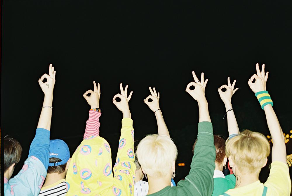 GOTFrenchSub's tweet photo. [VOSTFR] GOT7 | Before the full moon rises 

>https://t.co/mANWA09iTc

#GOT7 #JUST_RIGHT #Before_The_Full_Moon_Rises #갓세븐 #Gotfrenchsub https://t.co/c4yBm4ezLe