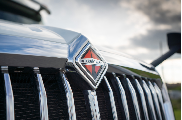 IntnlTrucks's tweet photo. Power Move. #TuesdayMood #TuesdayMotivation #InternationalTruck #Grill https://t.co/t9PKW86NNl
