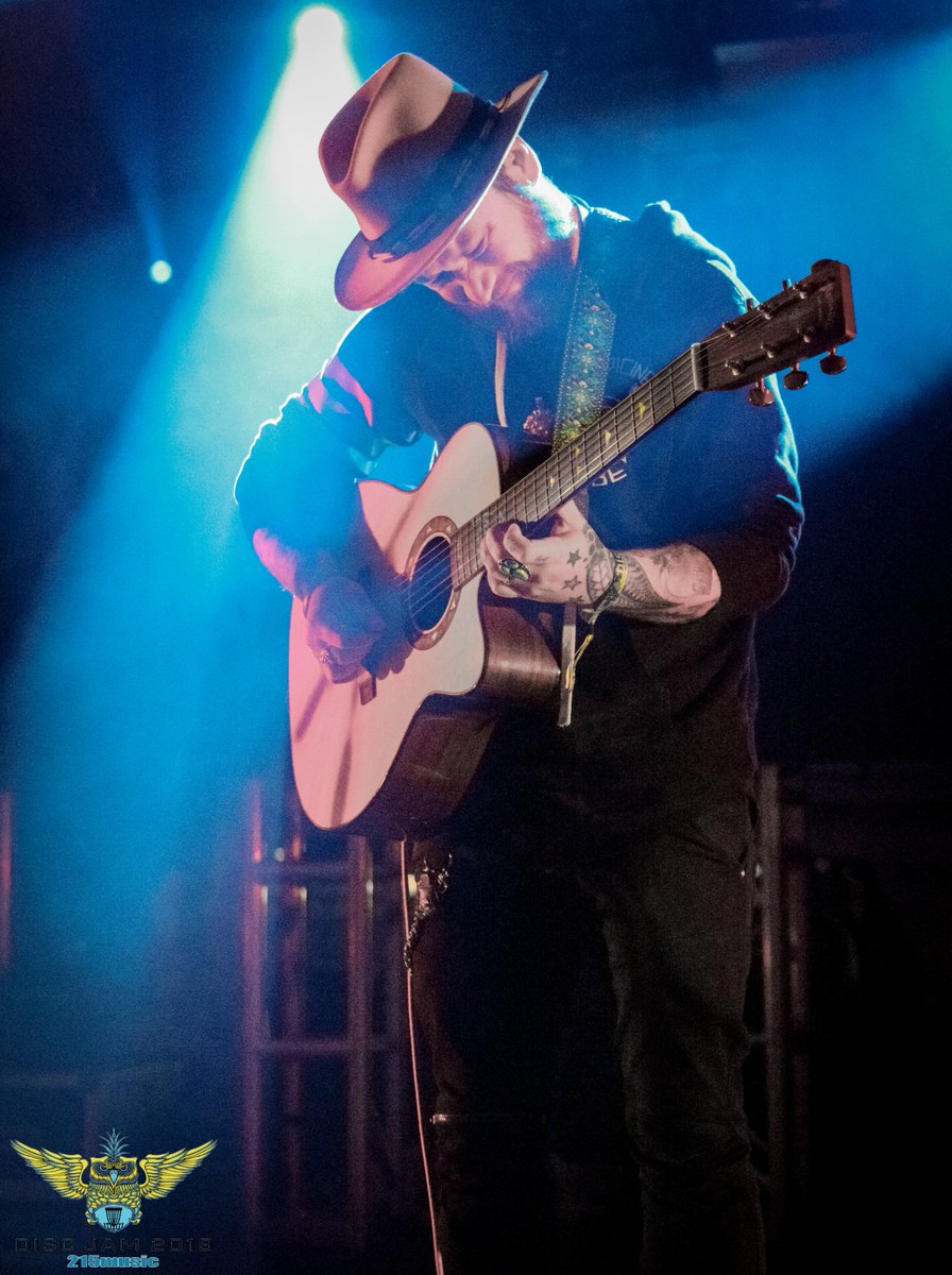 215Music tweet media