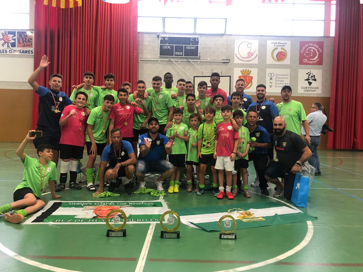 <a href="/pacodelatorrep/">Paco de la Torre</a> Hola!!!  Sabe usted que los cadetes y infantiles de <a href="/udplayademalaga/">UD PLAYAS DE MALAGA FS</a> han ganado el Campeonato Nacional de fútbol sala representando andalucia y que el Benjamín con 5 niños jugó dándolo todo consiguiendo un 4° puesto
<a href="/CDGironFS/">CD Girón FS Oficial</a> 
<a href="/AtleticoHuelin_/">Atlético Huelin FS</a> 
<a href="/CDHUMILLADERO/">CRUZ DE HUMILLADERO</a>