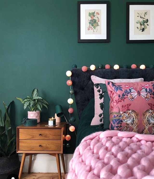 The Vegan Suede Cushion collection now comes in the larger size 60x60cm! You can now get Reptila, Tigra, Dragonfly and Plumage in this big size #biggerisbetter