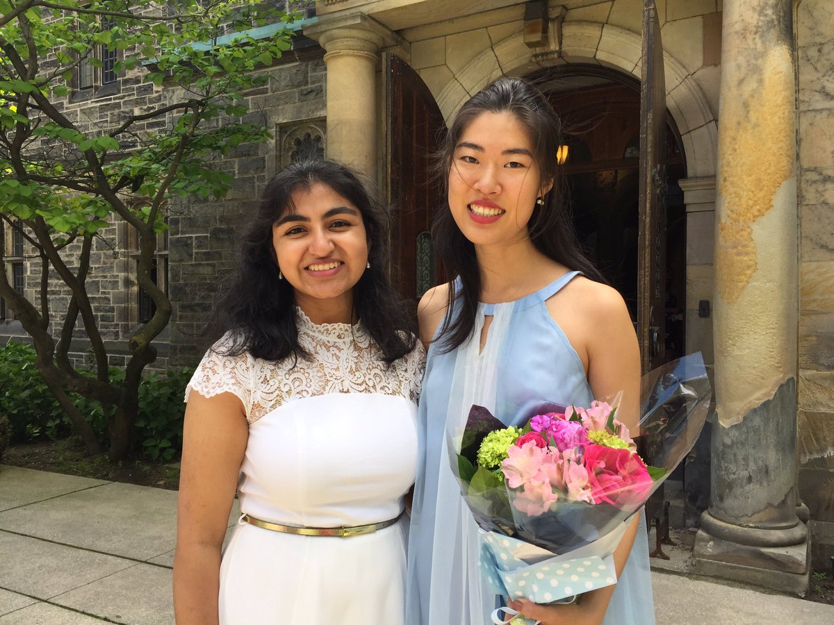 Trinity_College's tweet photo. Beautiful day for a Quad Party โ๏ธ Celebrating with our #TrinityGrad19 - weโre so proud of you! Congrats ๐๐ #UofTGrad19 https://t.co/kiJE3an6ih