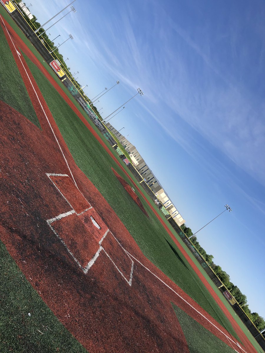 tancakb's tweet photo. Hey @tgwood8, what do you say about a home run derby? I’ll even let you hit from 2nd base 😜. https://t.co/V2VNoRPm9Z